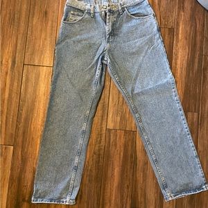 I’m selling a pair of blue light wash Wrangler jeans size 32x30.